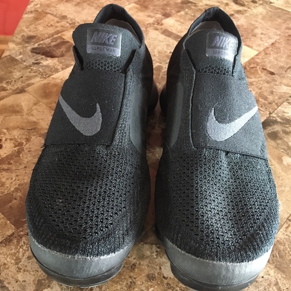 women's nike no lace shoes